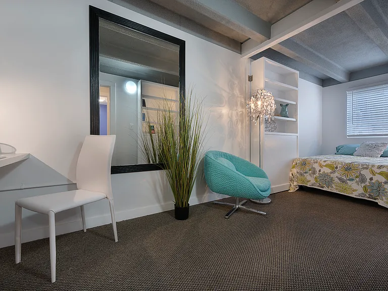 Sterling Boulder Apartments - Student Living — Photo 3
