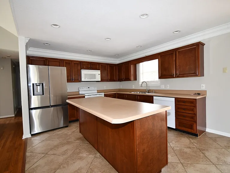 5733 Riley Rd — Photo 4