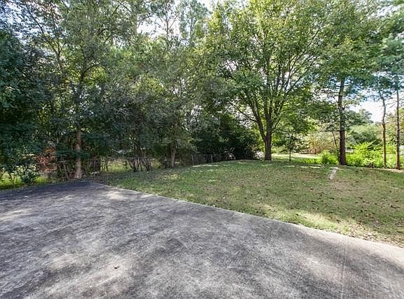 4th image of 1716 Mercury Blvd