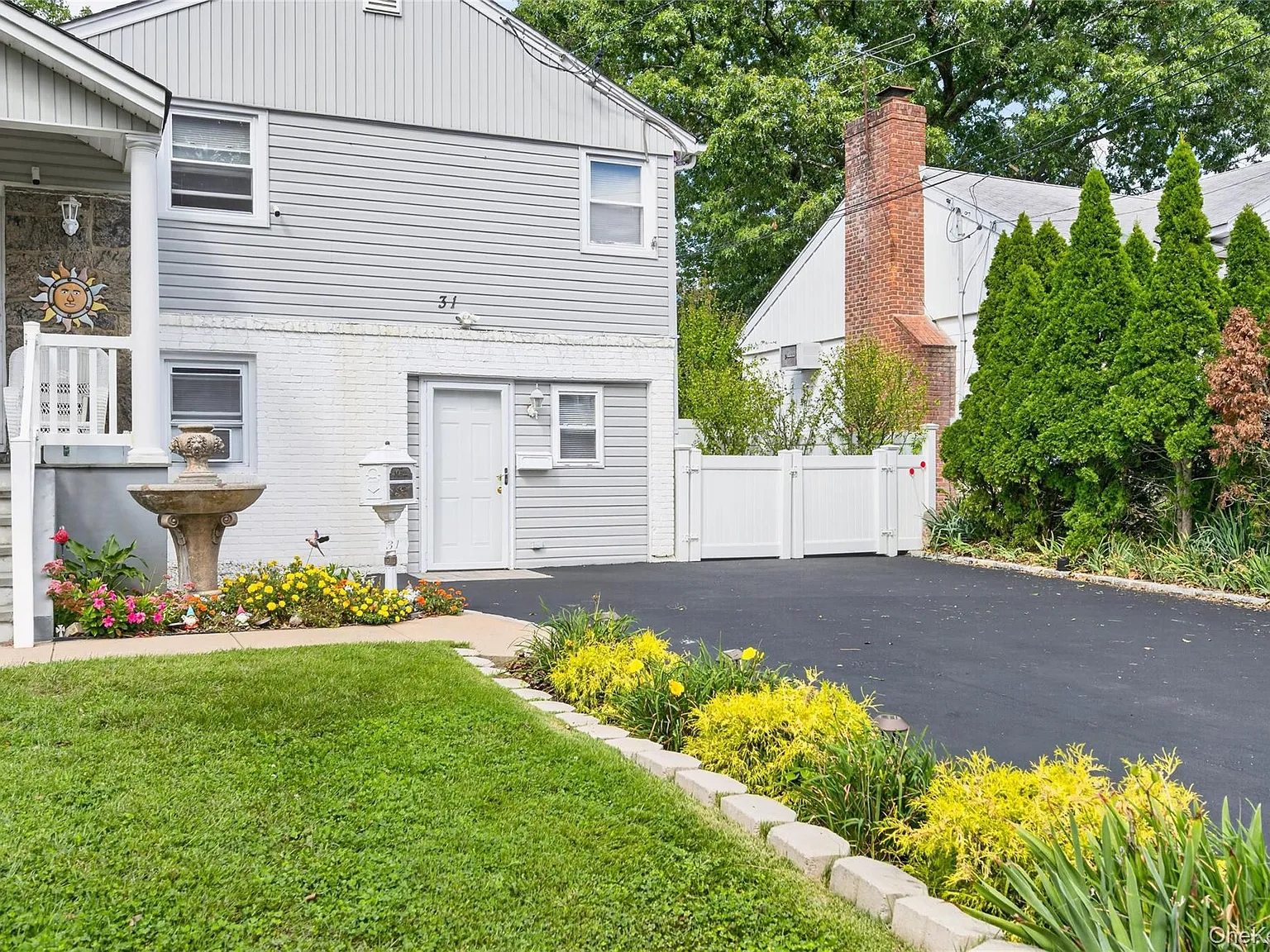 1 bed, 1.0 bath, 2323 sqft, $2,800 — Photo 2
