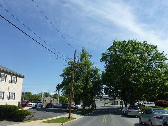 4th image of 14 Woodland Rd