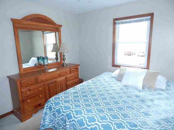 5th image of 1285 Bedford Dr