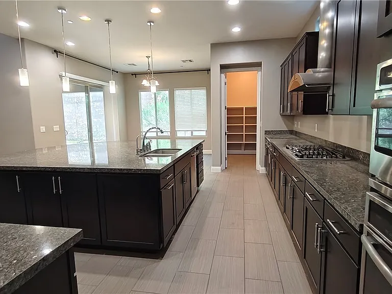 2868 Josephine Dr — Photo 12