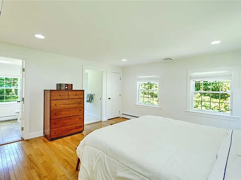 29 Melrose Ave — Photo 24