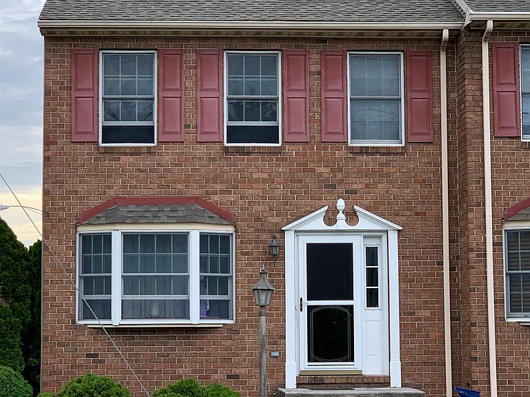 748 Eichelberger St — Photo 1