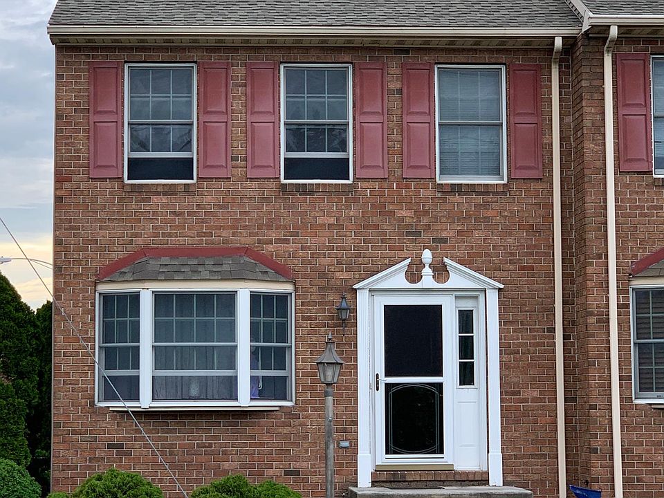 1st image of 748 Eichelberger St