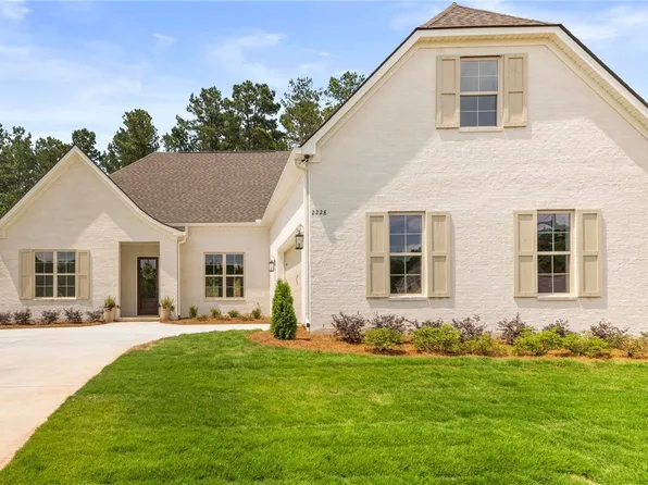 2228 Graymoor Ln, Auburn, AL 36879