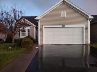 141 Stewart Pl, Canandaigua, NY 14424