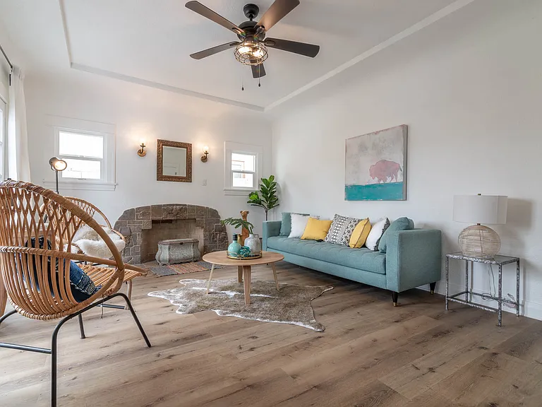 7319 S Hobart Blvd — Photo 25