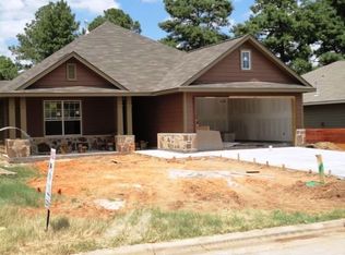 2605 Red Oak Cir, Brenham, TX 77833