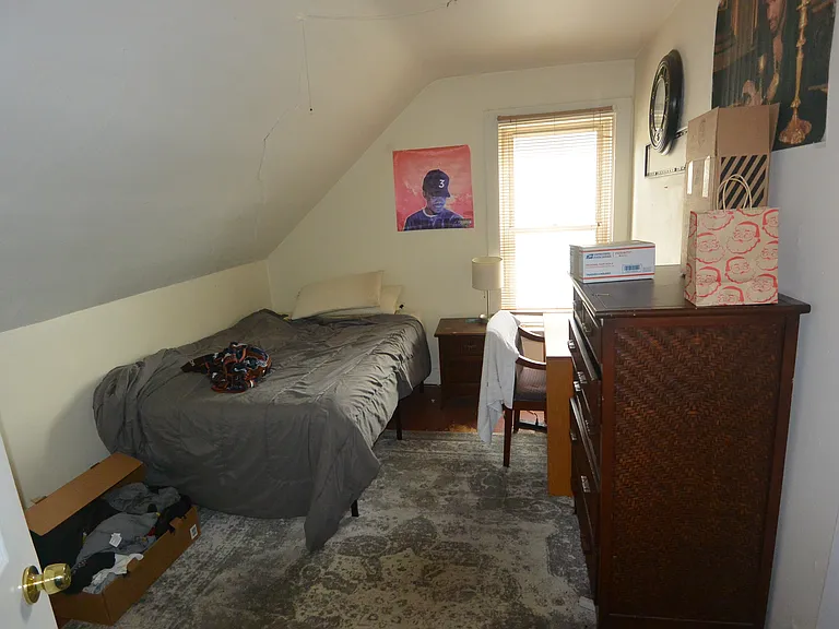 34 Linden St — Photo 4