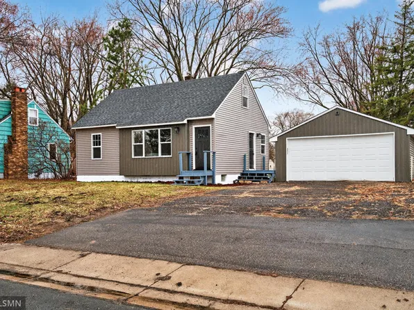 21 Inner Dr, Circle Pines, MN 55014