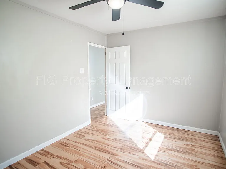 1416 Chicago Ave NE — Photo 7