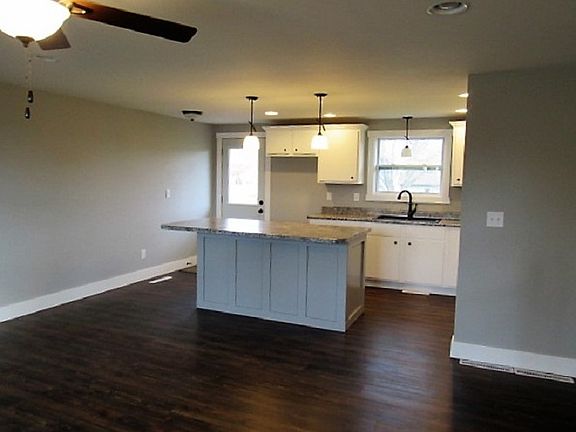 3rd image of 521 3rd St NW