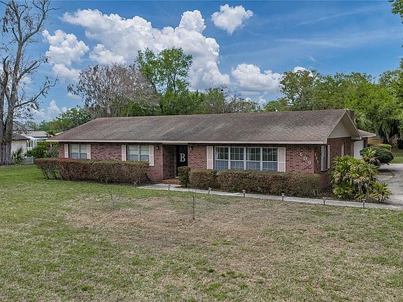 3rd image of 609 W Pipkin Rd