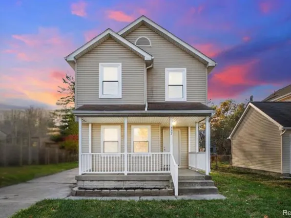 557 Kitchener St, Detroit, MI 48215