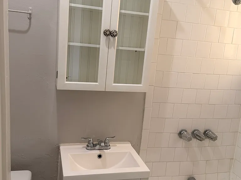 110 N Breed St #208 — Photo 1