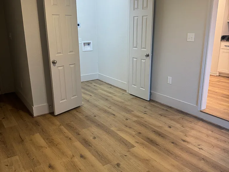 207 Laurel Ln — Photo 8