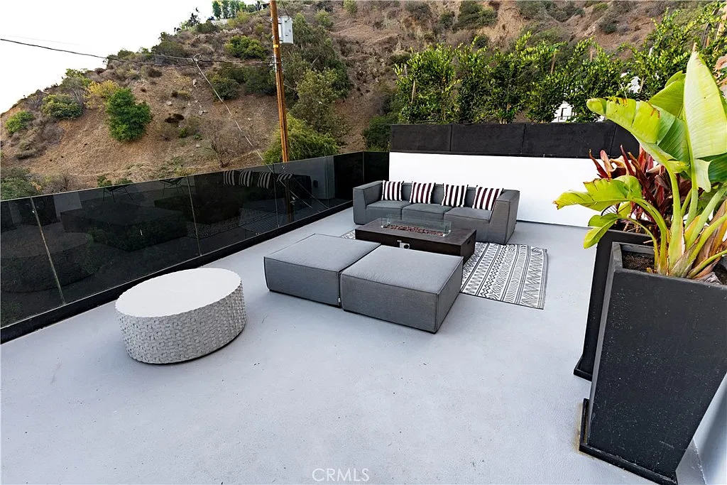1 bed, 800 sqft, $4,000 — Photo 4