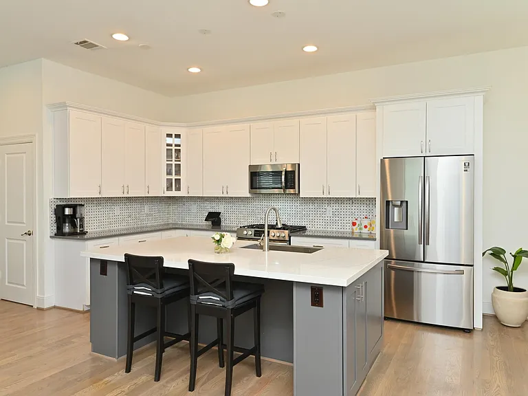 1117 W 16th St #C — Photo 26