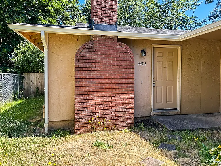 4483-4485 Campbell Dr SE — Photo 2