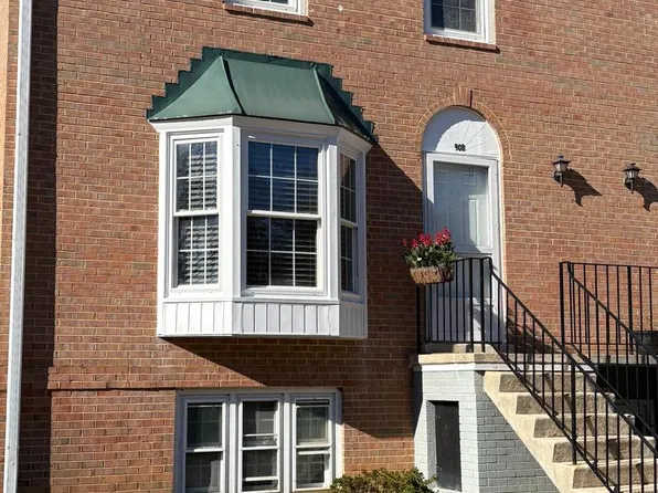 90 Leeds Ct E #B, Warrenton, VA 20186