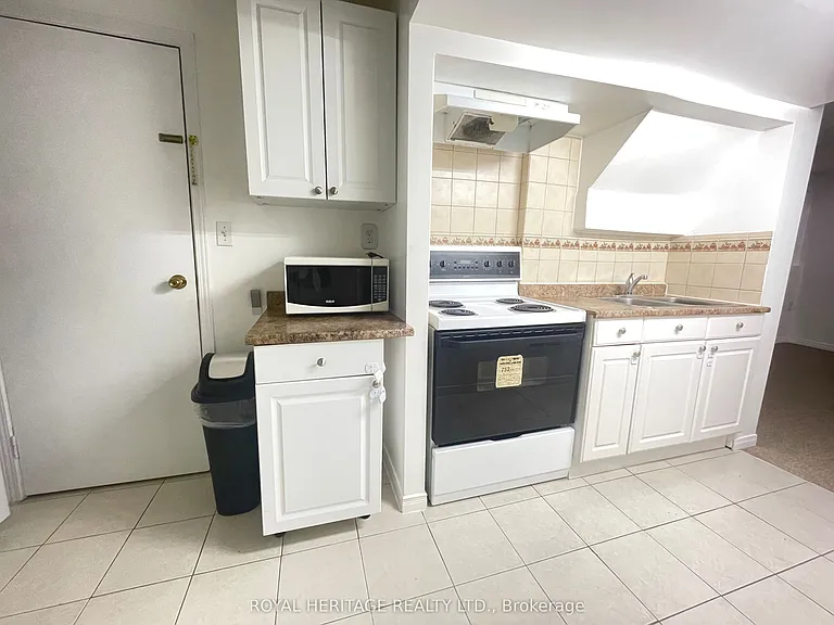 1633 Marshcourt Dr #BASEMENT — Photo 18
