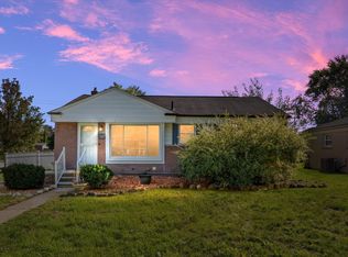29511 Grandon St, Livonia, MI 48150