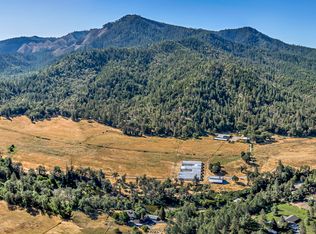 9820 E Evans Creek Rd, Rogue River, OR 97537