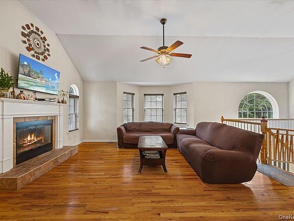 5th image of 83 Whitford Road