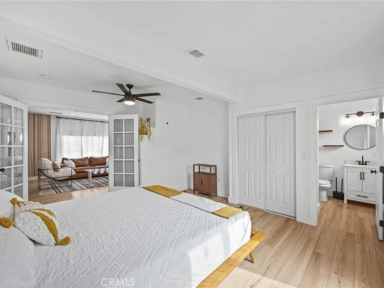 55585 Onaga Trl — Photo 17