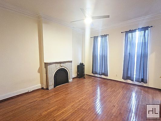 1st image of 116 Ryerson St #2