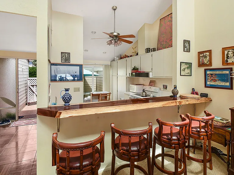 1810 Parliament Rd — Photo 8