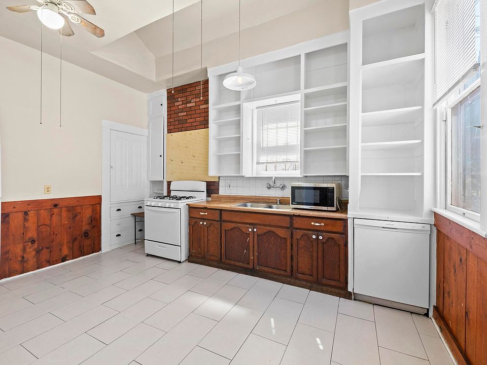 1st image of 1223-12235 W 23rd St #1223