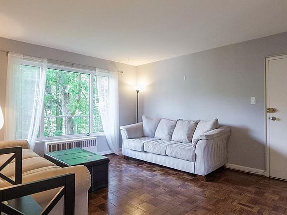5th image of 10421 Montrose Ave APT 202