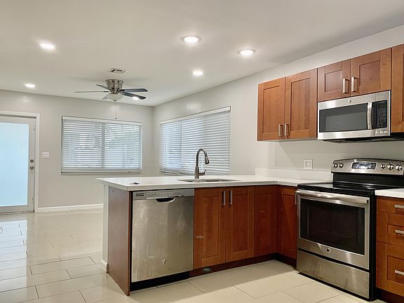 4th image of 1466 Holly Heights Dr APT 1