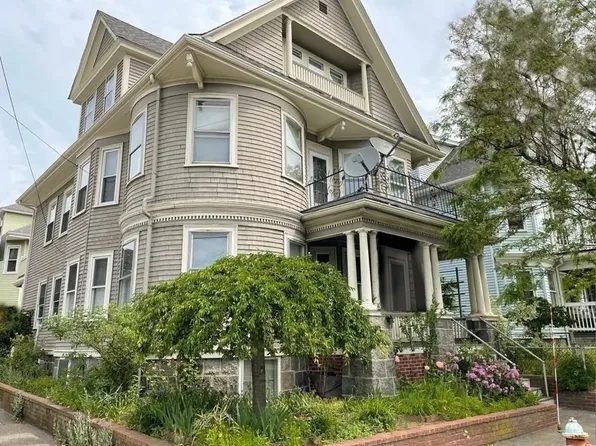 168 Brook Rd, Milton, MA 02186