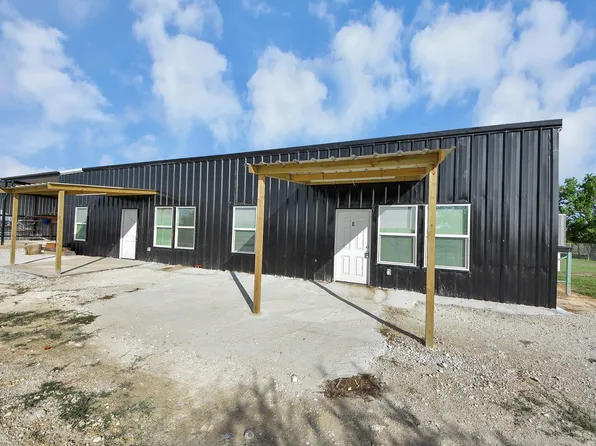 2796B Harrison Rd, Sealy, TX 77474