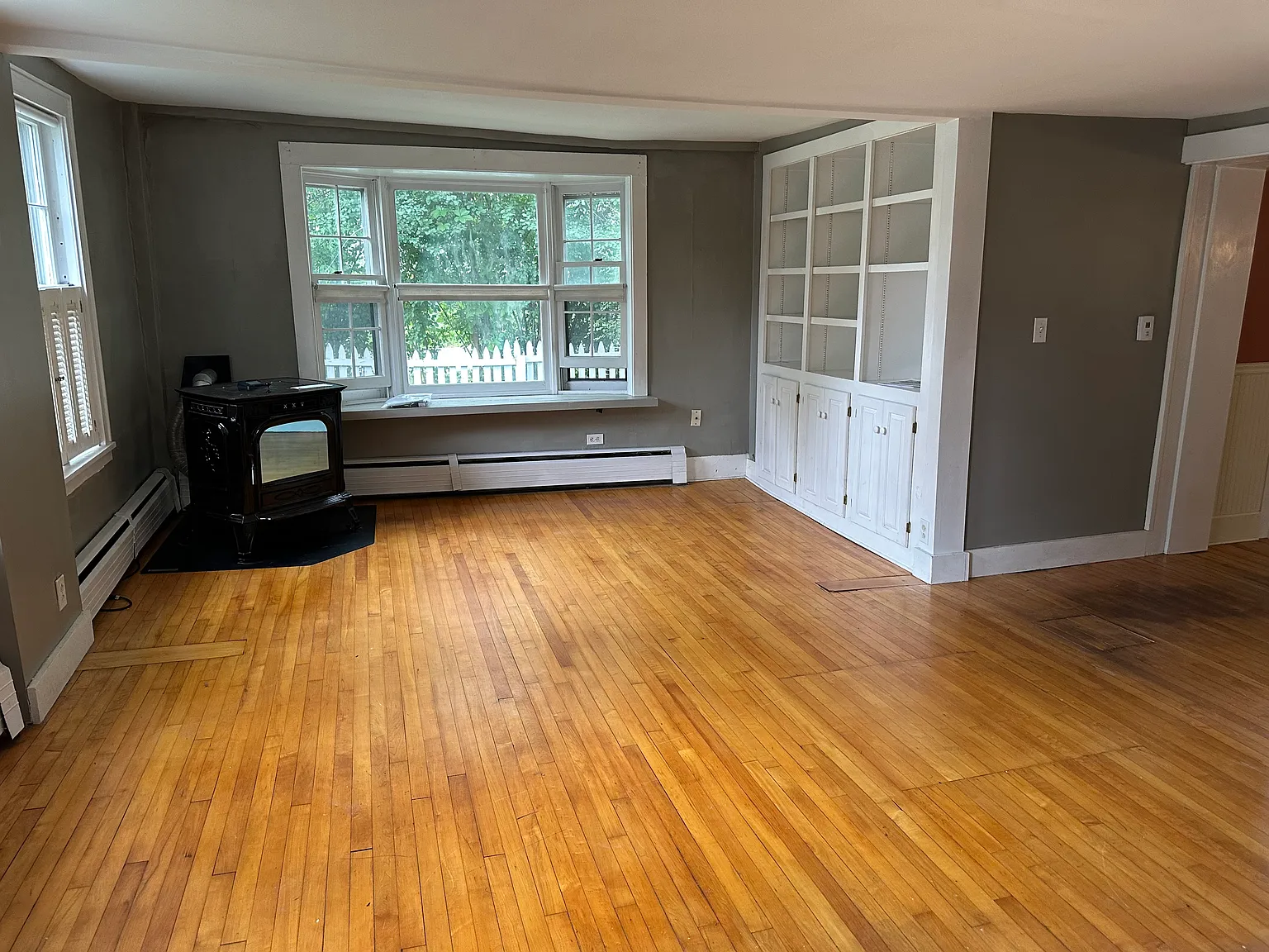 4 bed, 2037 sqft, $3,500 — Photo 3