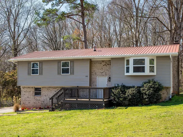 812 S Valleywood Cir, Hixson, TN 37343