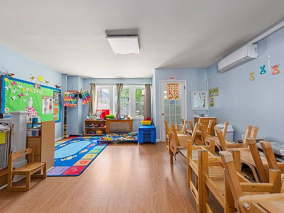 2nd image of 67139 Burns St