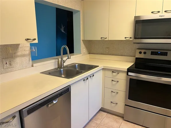 7406 Lake Breeze Dr APT 118, Fort Myers, FL 33907