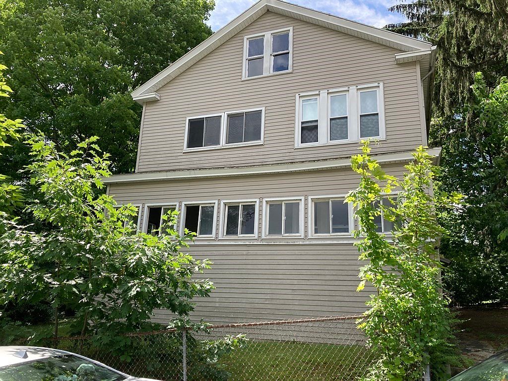 17 Princeton St, Worcester, MA 01610 Zillow