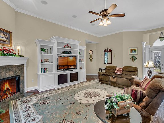 4th image of 1028 Lena Run Ct