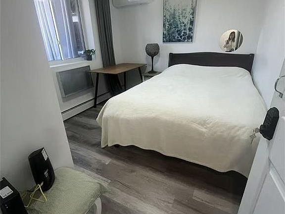 4th image of 4022 8th Ave #5B
