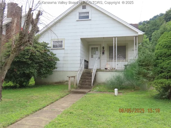 518 2nd Ave W, Madison, WV 25130