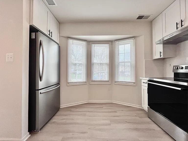 9832 Oakdale Woods Ct — Photo 5