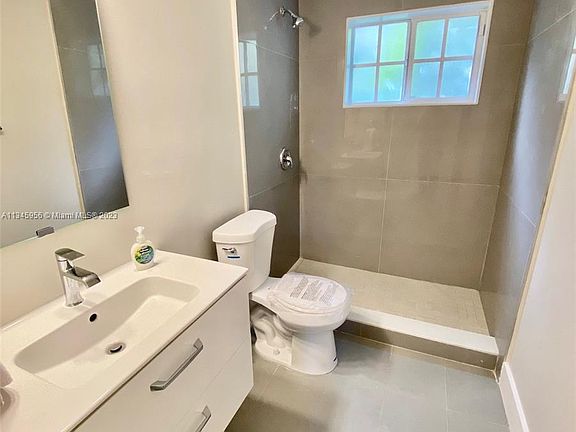 3rd image of 1300 Salzedo St APT 3