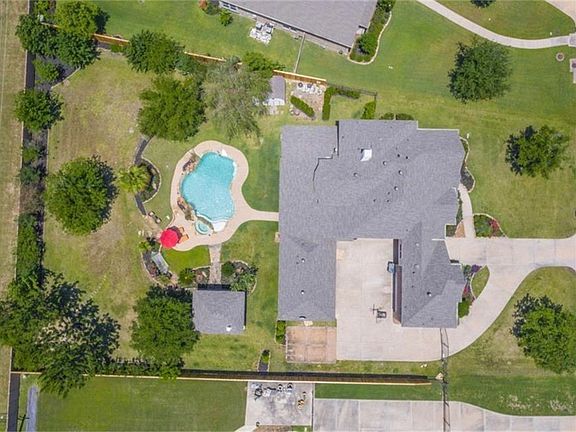 3rd image of 17207 Bowdin Crest Dr