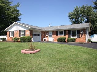 819 S Filbert Ct, Sterling, VA 20164